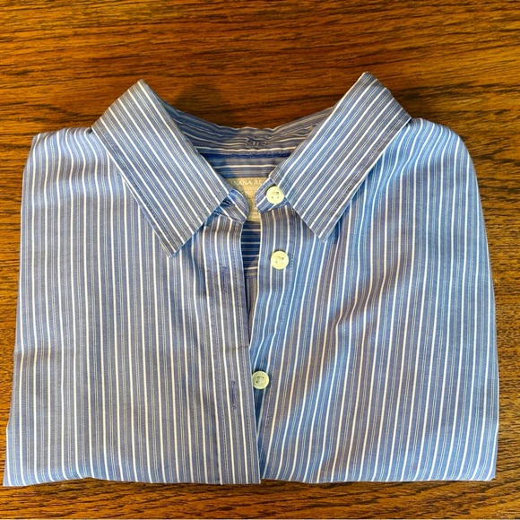 Women’s Banana Republic Blue/White Striped Non-Iron Fitted Shirt, Size 14 - Picture 6 of 6